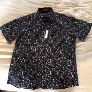 Blue flower pattern button down collard shirt